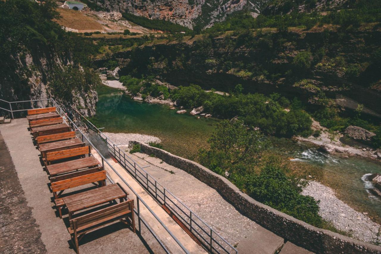 Auto Kamp Titograd Hotel Podgorica Ngoại thất bức ảnh
